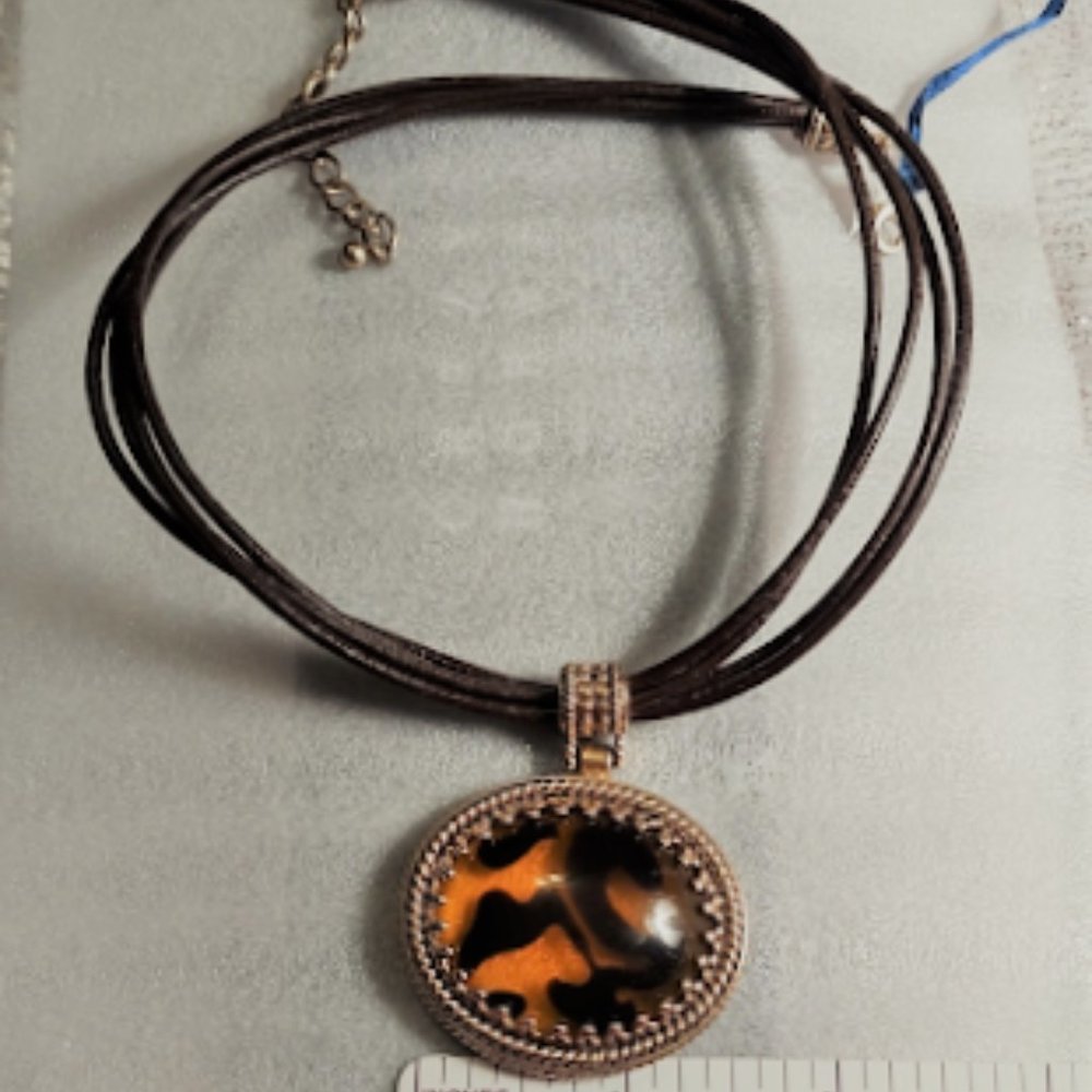 Tortoise Brown Pendant Necklace